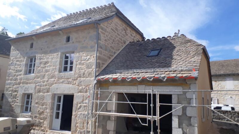 Couverture en Lauze en construction